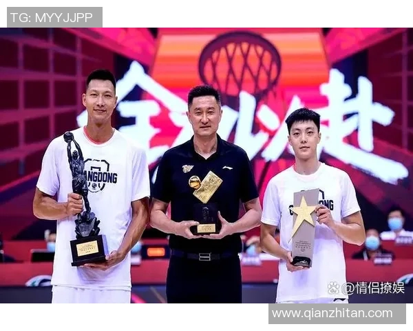 双核联手!胡明轩状态回暖徐杰抛投绝技再现赛场风采 双核联手!胡明轩状态回暖徐杰抛投绝技再现赛场风采